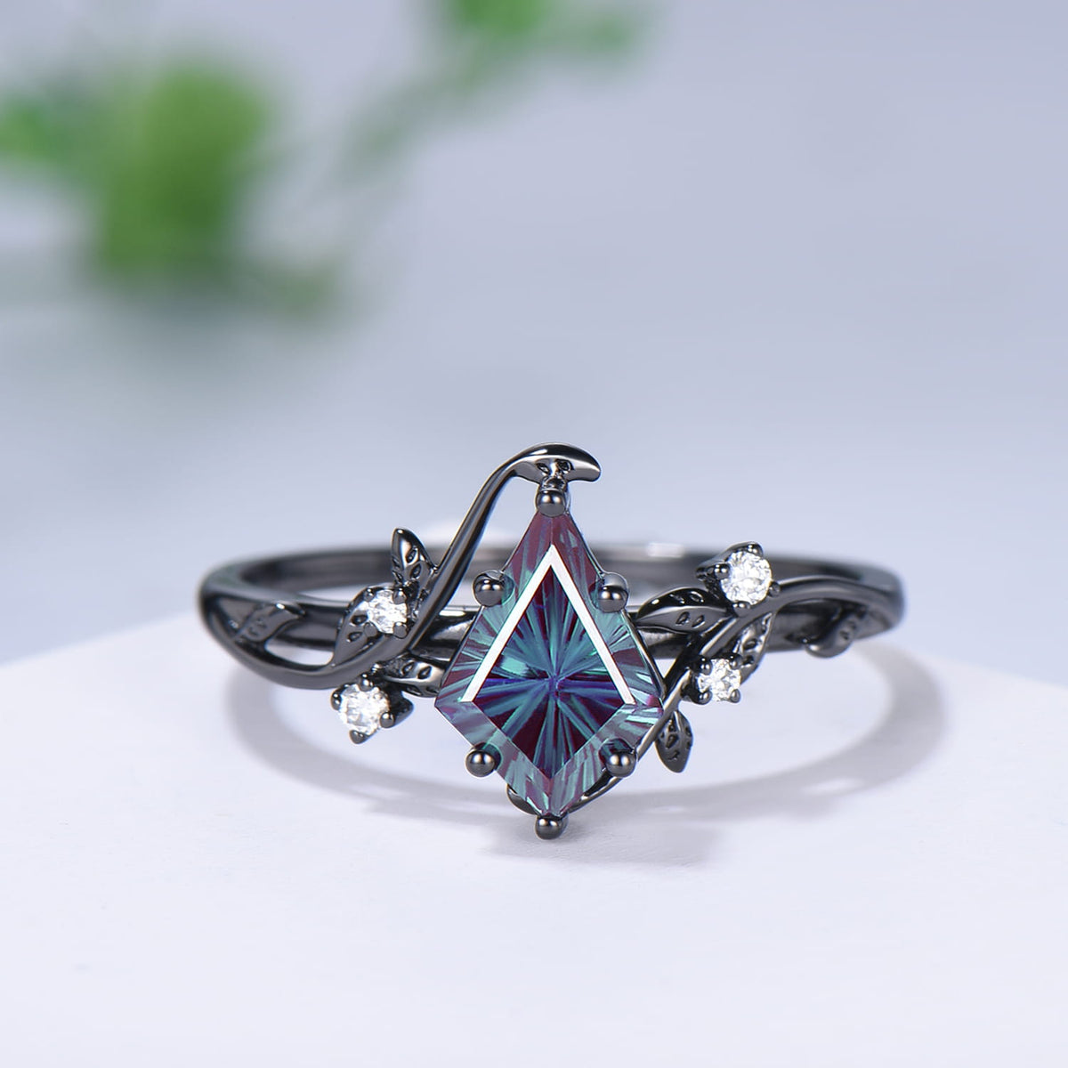 Gothic Black Gold 1.5CT Kite Cut Starburst Alexandrite Moonstone Engagement Ring Set