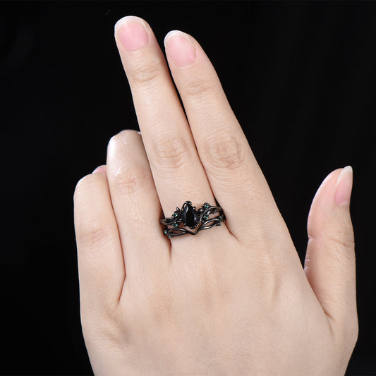 Pear shaped natural black onyx engagement ring set leaf design emerald gothic wedding set twig vine nature inspired emerald 2pcs bridal set