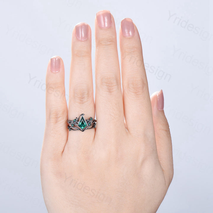 Gothic Forest Vine Kite Cut Emerald Engagement Ring Set | Black Gold & Bezel Wedding Set - PENFINE