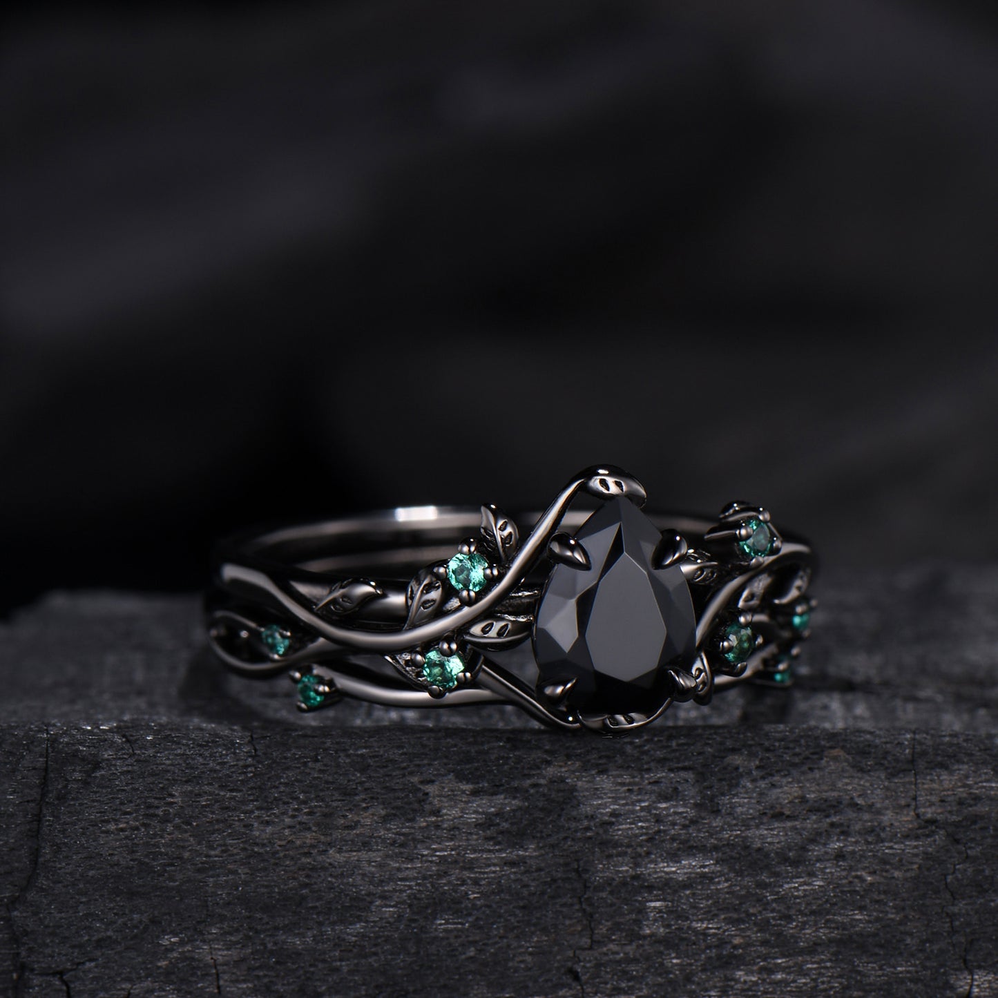 Pear shaped natural black onyx engagement ring set leaf design emerald gothic wedding set twig vine nature inspired emerald 2pcs bridal set