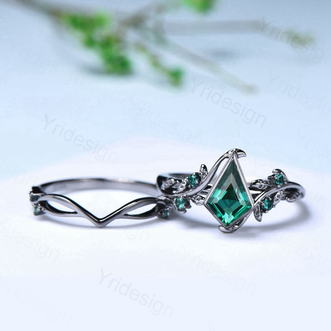 Gothic Forest Vine Kite Cut Emerald Engagement Ring Set | Black Gold & Bezel Wedding Set - PENFINE