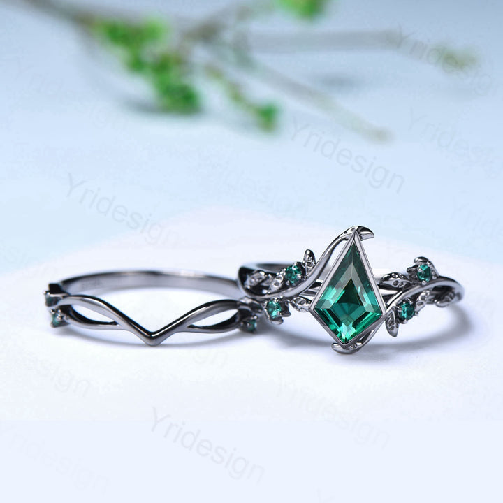 Gothic Forest Vine Kite Cut Emerald Engagement Ring Set | Black Gold & Bezel Wedding Set - PENFINE