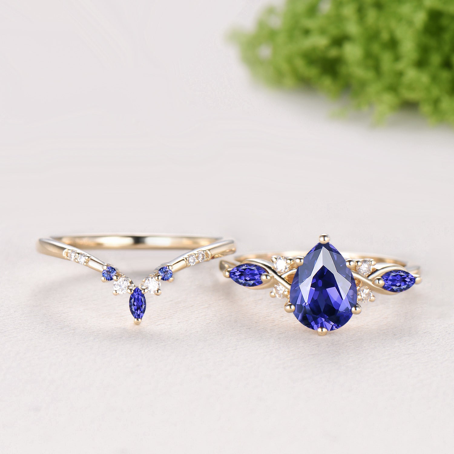 Pear Cut Natural Tanzanite Engagement Ring Diamond Curved Band Yellow Gold Bridal Set