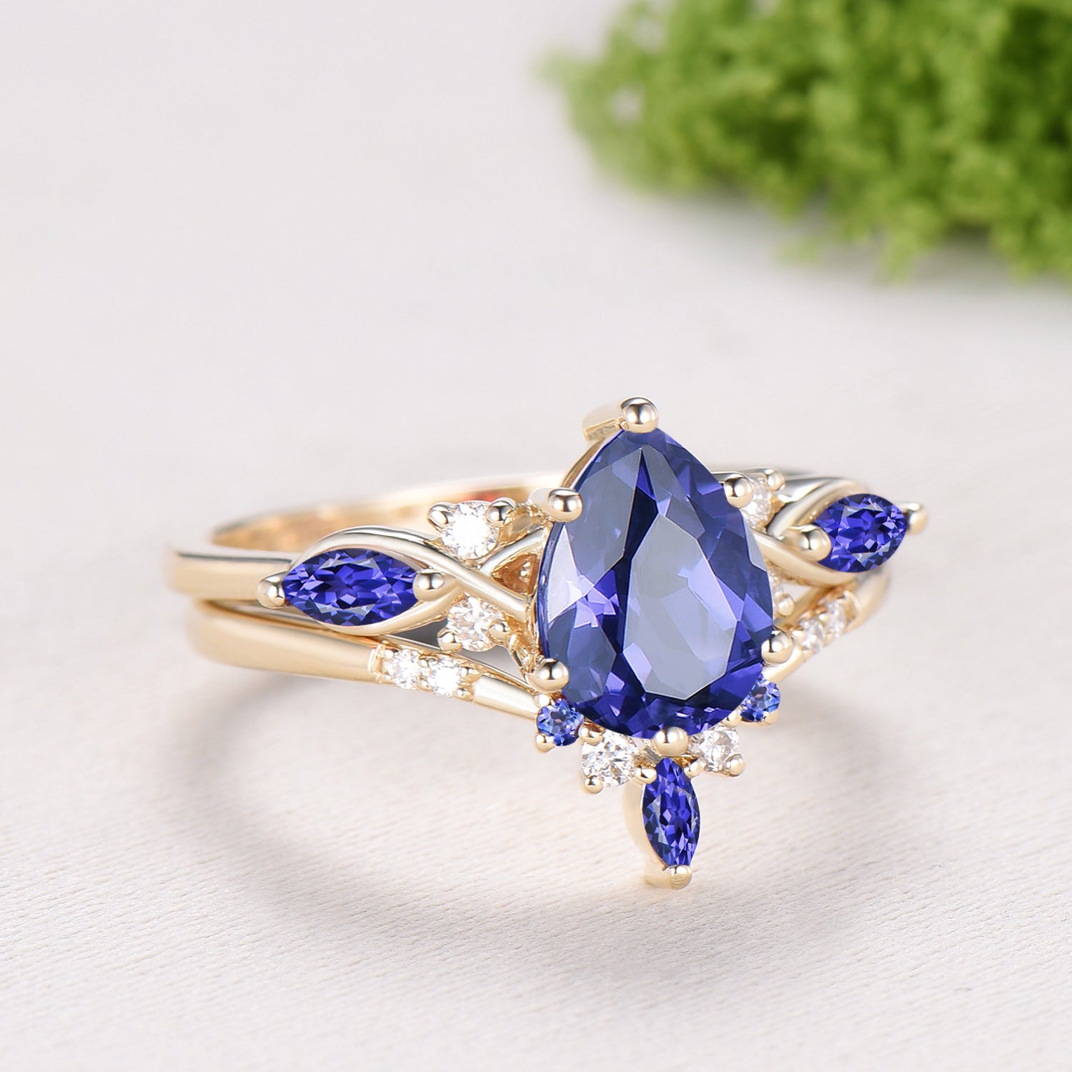 Pear Cut Natural Tanzanite Engagement Ring Diamond Curved Band Yellow Gold Bridal Set