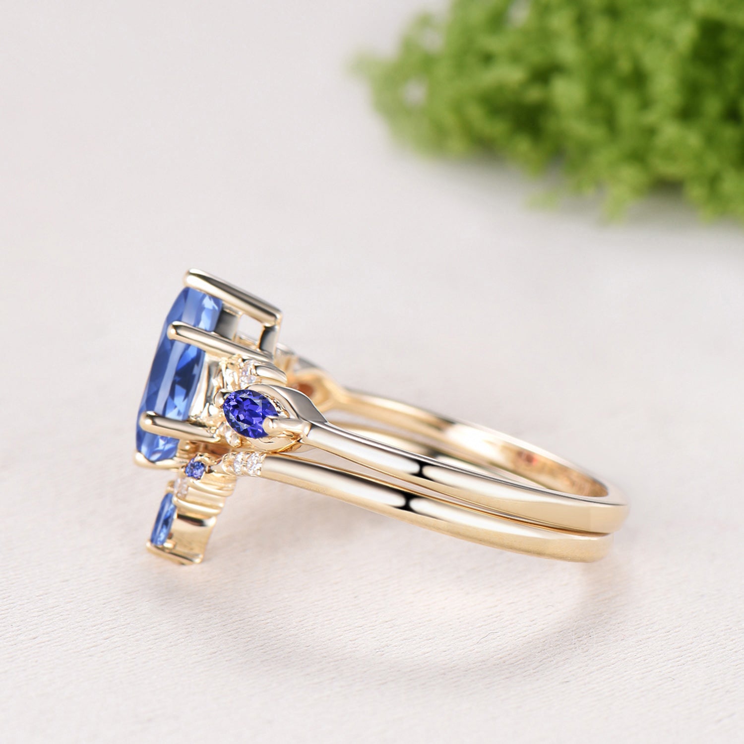 Pear Cut Natural Tanzanite Engagement Ring Diamond Curved Band Yellow Gold Bridal Set