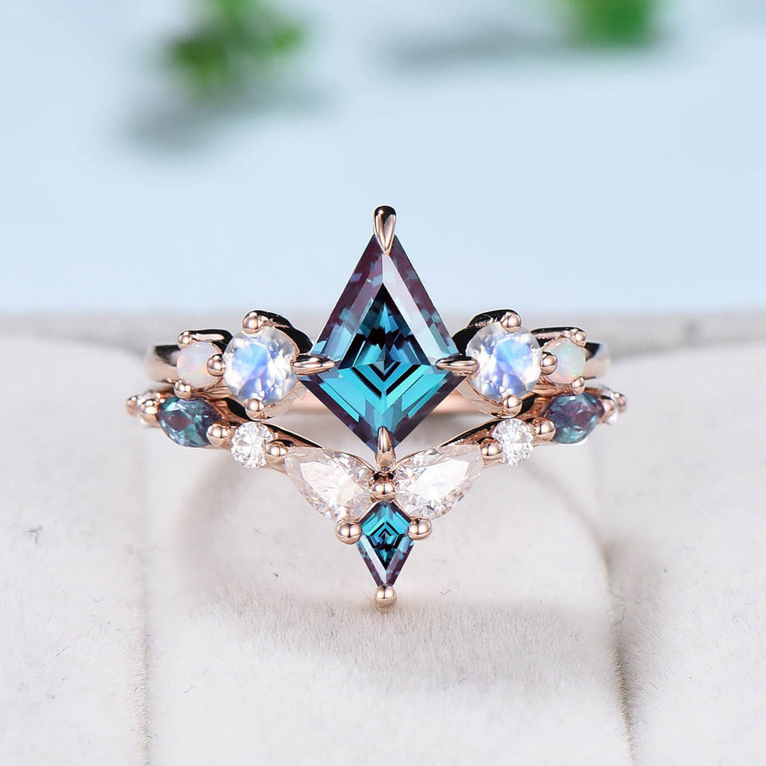 Vintage Alexandrite Engagement Ring Kite Cut Unique Moonstone Opal Wedding Set Crown Art Deco Stacking Ring June Birthstone Bridal Set Gift - PENFINE