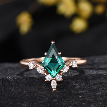 Art Deco Kite Cut Emerald Wedding Ring Set, May Birthstone 14K Rose Gold Engagement Ring, Unique Promise Promise Ring For Women