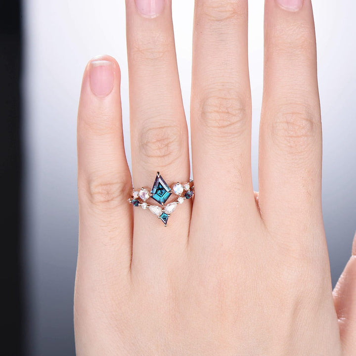 Vintage Alexandrite Engagement Ring Kite Cut Unique Moonstone Opal Wedding Set Crown Art Deco Stacking Ring June Birthstone Bridal Set Gift - PENFINE