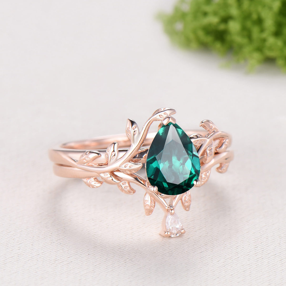 1.25CT Pear Emerald Wedding Ring Set - Nature Inspired Leaf Vine Solitaire Band