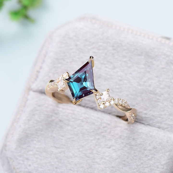 Unique twisted kite cut alexandrite engagement ring infinity color change moissanite wedding ring for women yellow gold June birthstone gift - PENFINE