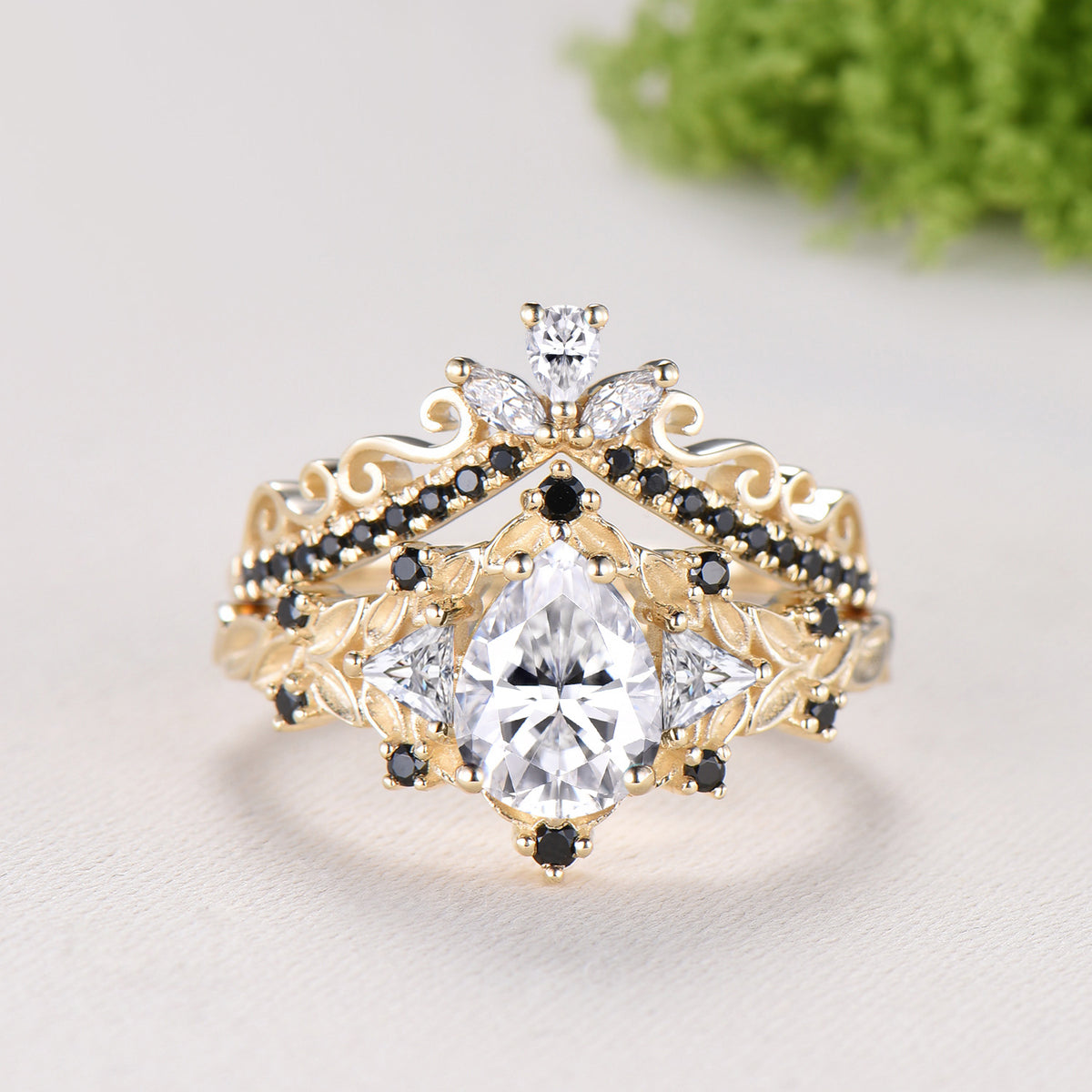 Nature Inspired Pear Shaped Moissanite Wedding Set Unique Moissanite Engagement Ring 14K Yellow Gold Leaf Vine Black Spinel Stacking Band