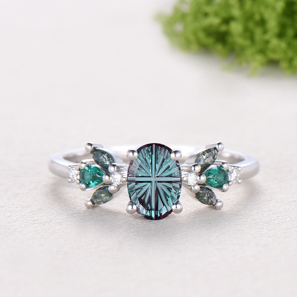 Unique Fantasy Cut Oval Shaped Color-change Alexandrite Engagement Ring Green Agate Emerald Cluster Ring