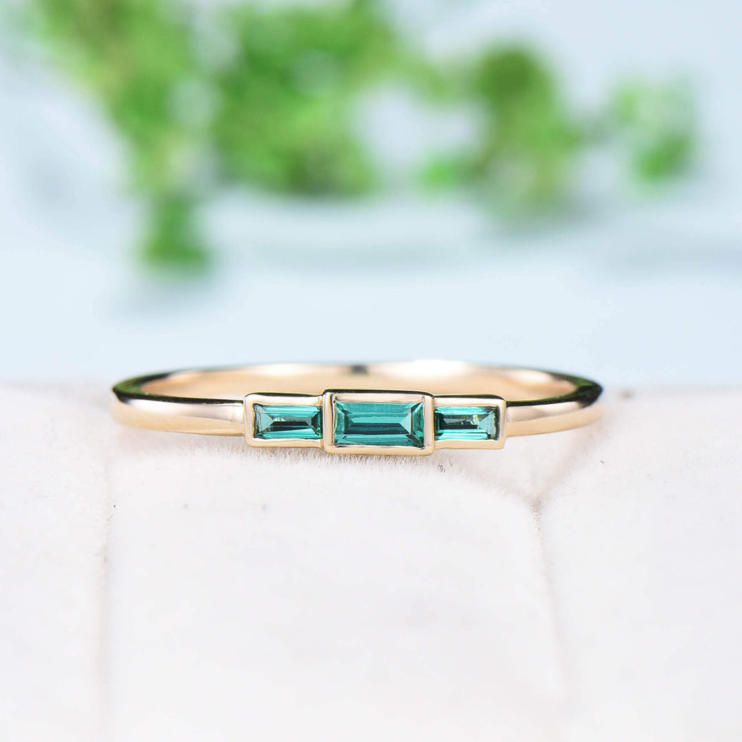 Bezel Set Baguette Emerald Wedding Ring Three Stone Green Gemstone Promise Ring Minimalist Stacking Dainty Ring Birthstone Anniversary Gift - PENFINE