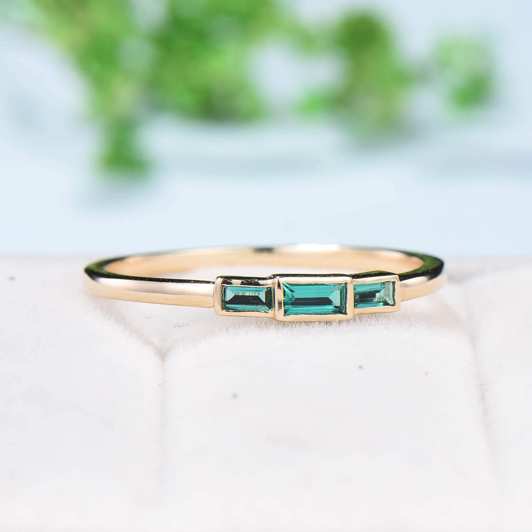 Bezel Set Baguette Emerald Wedding Ring Three Stone Green Gemstone Promise Ring Minimalist Stacking Dainty Ring Birthstone Anniversary Gift - PENFINE