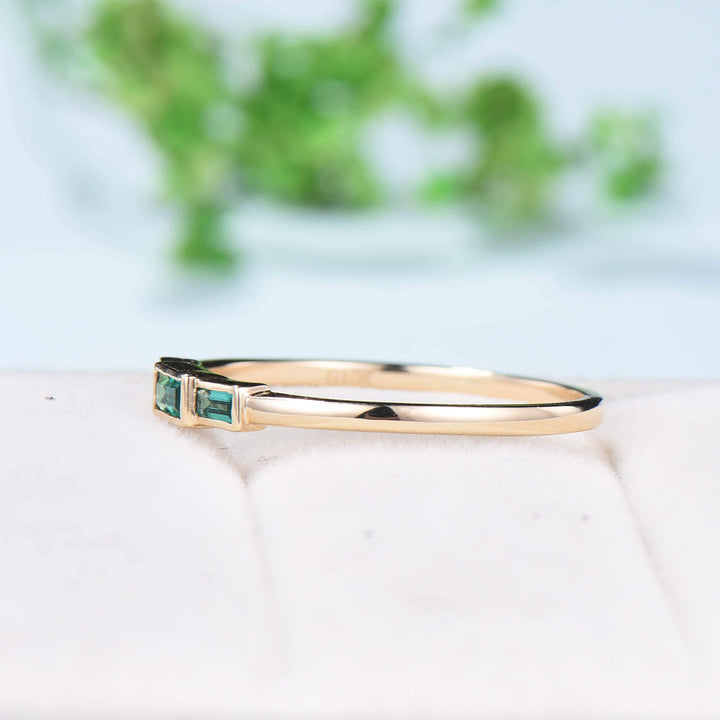 Bezel Set Baguette Emerald Wedding Ring Three Stone Green Gemstone Promise Ring Minimalist Stacking Dainty Ring Birthstone Anniversary Gift - PENFINE