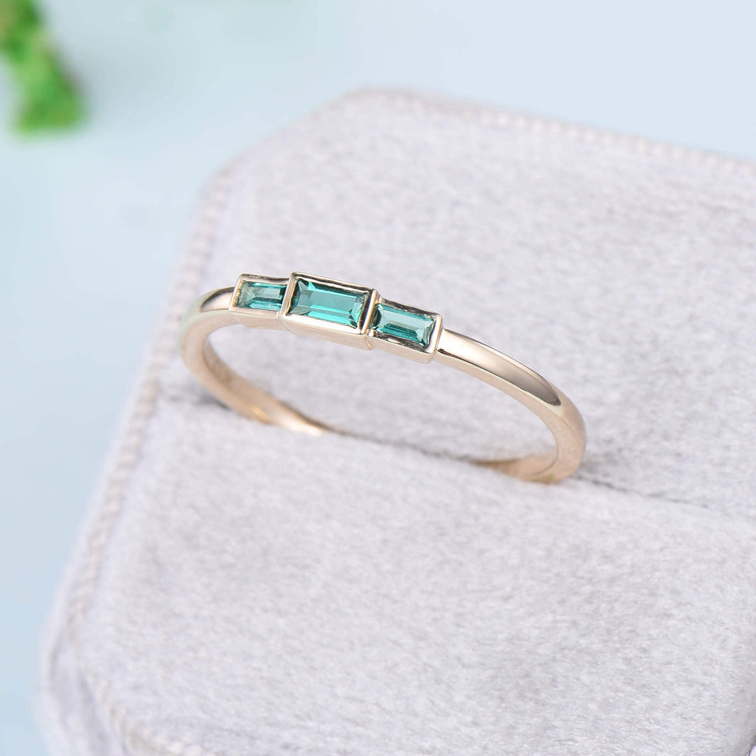 Bezel Set Baguette Emerald Wedding Ring Three Stone Green Gemstone Promise Ring Minimalist Stacking Dainty Ring Birthstone Anniversary Gift - PENFINE