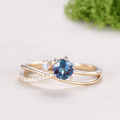 5mm Dainty round alexandrite ring Unique moonstone alexandrite engagement ring split shank Delicate June birthstone wedding ring for women