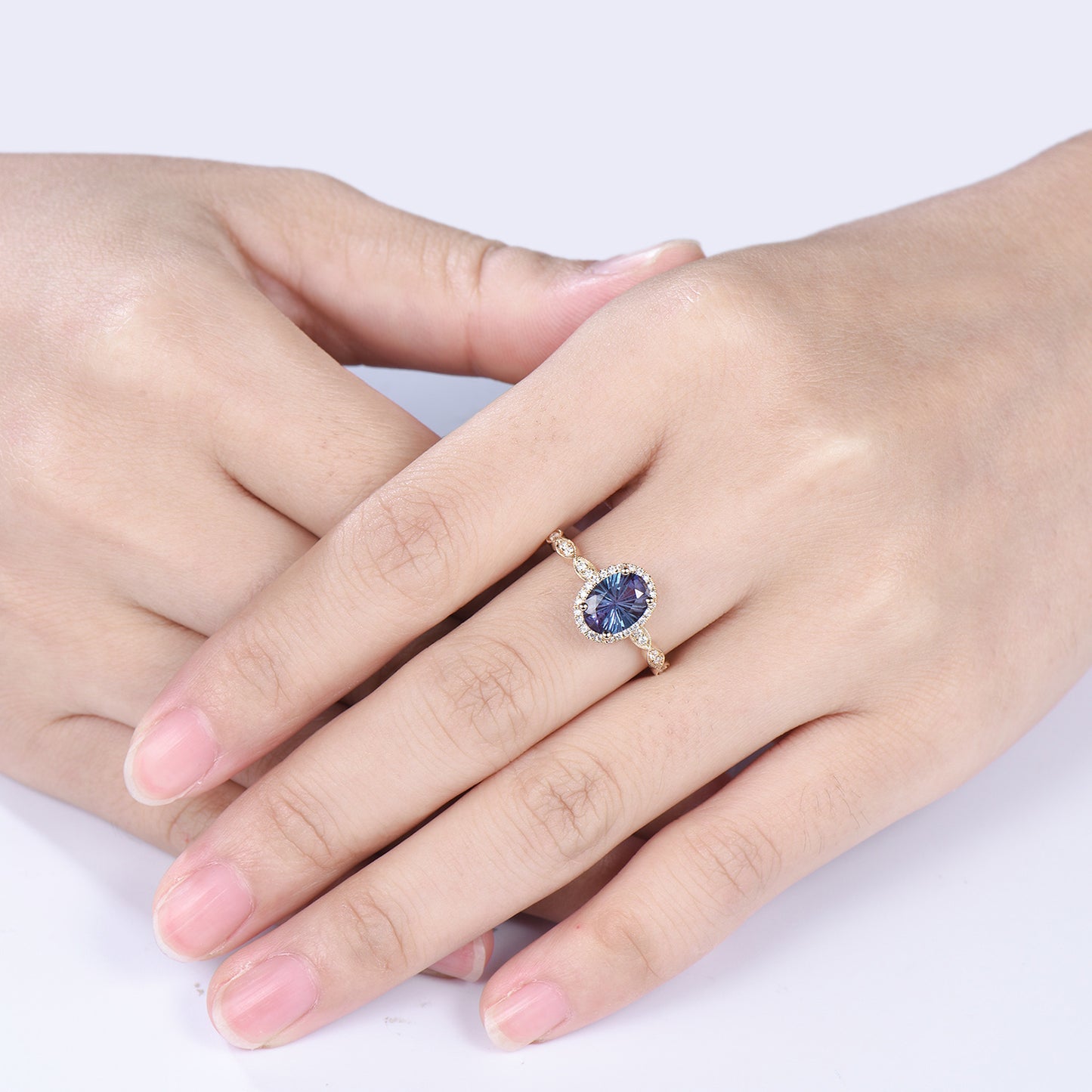 Vintage Firework Cut Oval Alexandrite Engagement Ring Halo Diamond Fine jewelry