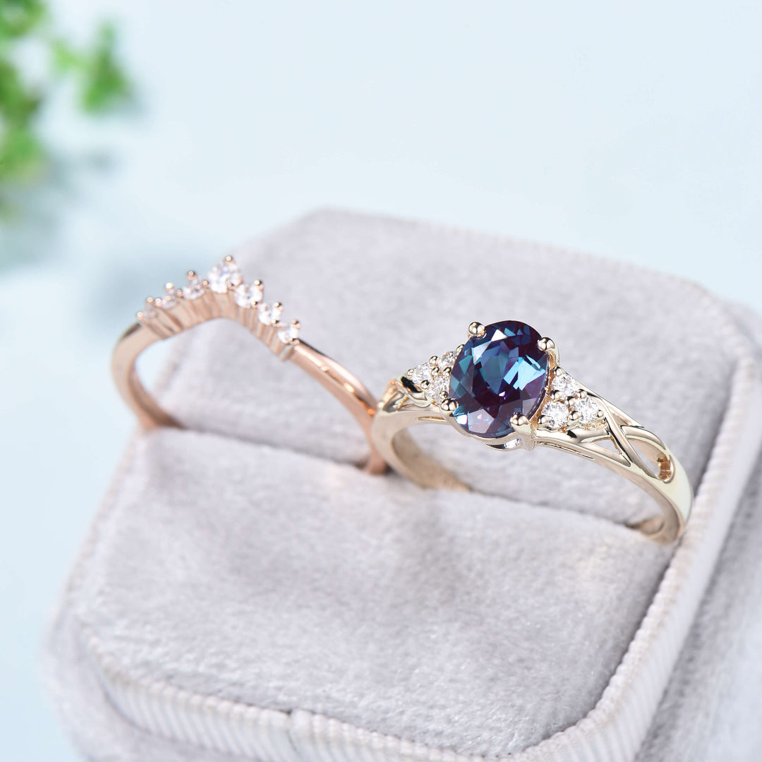 Celtic Love Alexandrite Engagement Ring Set 18K Yellow Gold Vintage Unique Color Change Cluster Diamond Art Deco Wedding Ring Set For Women - PENFINE