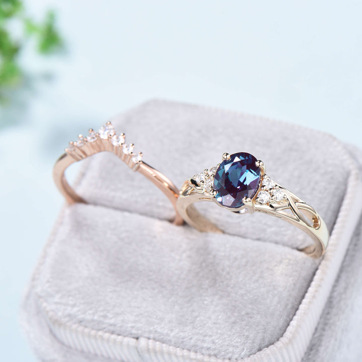 Celtic Love Alexandrite Engagement Ring Set 18K Yellow Gold Vintage Unique Color Change Cluster Diamond Art Deco Wedding Ring Set For Women - PENFINE