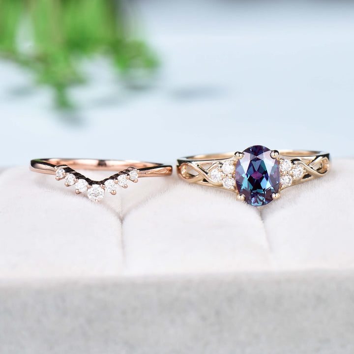 Celtic Love Alexandrite Engagement Ring Set 18K Yellow Gold Vintage Unique Color Change Cluster Diamond Art Deco Wedding Ring Set For Women - PENFINE