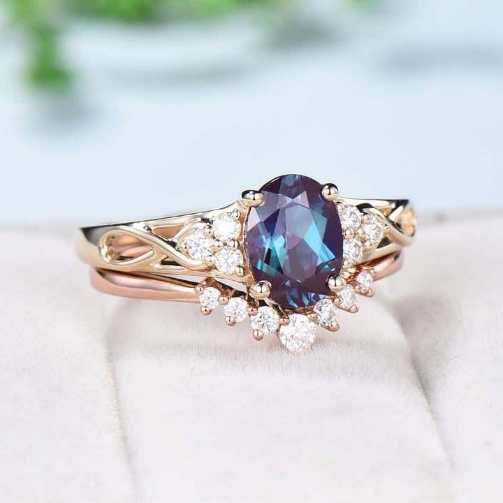 Celtic Love Alexandrite Engagement Ring Set 18K Yellow Gold Vintage Unique Color Change Cluster Diamond Art Deco Wedding Ring Set For Women - PENFINE
