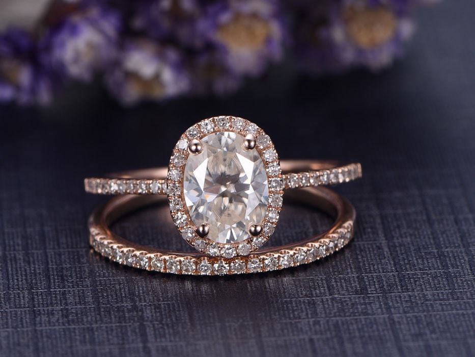Vintage Art Deco Lab Grown Diamond Ring Set: Oval Halo, 14K Rose Gold - PENFINE