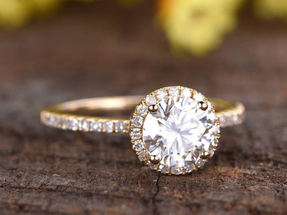 Vintage 14k Yellow Gold Lab Grown Diamond Halo Engagement Ring
