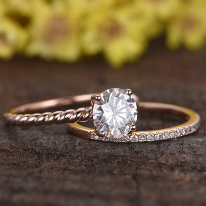 1.3CT Lab Grown Diamond Engagement Ring Set: 14k Rose Gold Twist Band