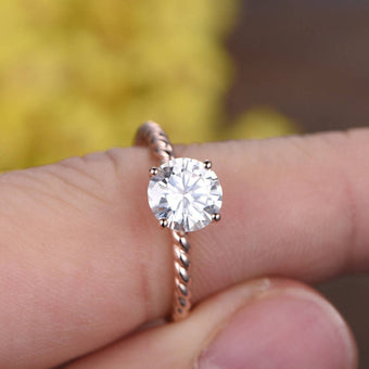 1.25ct IGI Certified Lab Grown Diamond Solitaire Ring: 14K Rose Gold Twisted Band