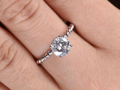 1.25ct IGI Certified Lab Grown Diamond Solitaire Ring: 14K Rose Gold Twisted Band