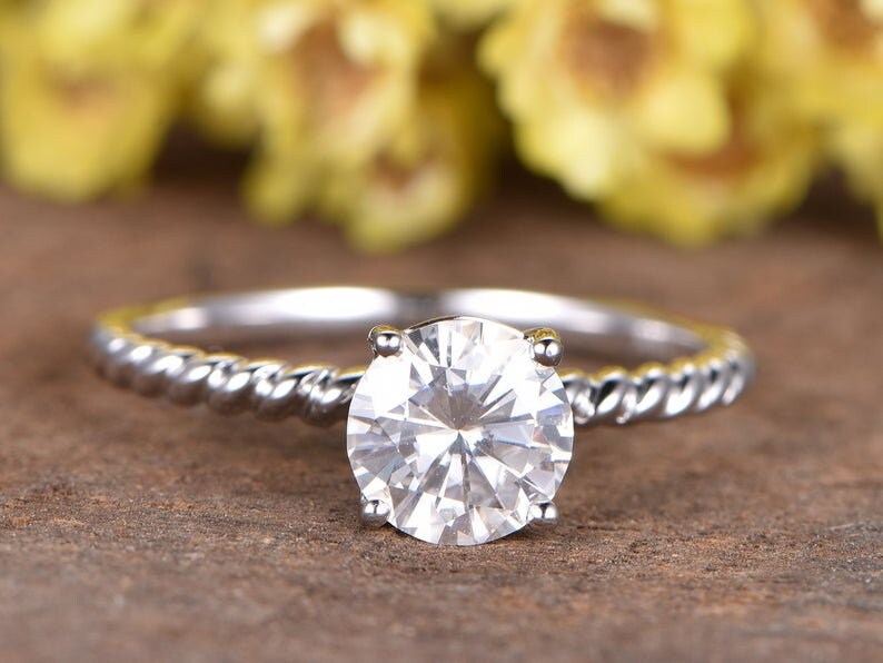 1.25ct IGI Certified Lab Grown Diamond Solitaire Ring: 14K Rose Gold Twisted Band