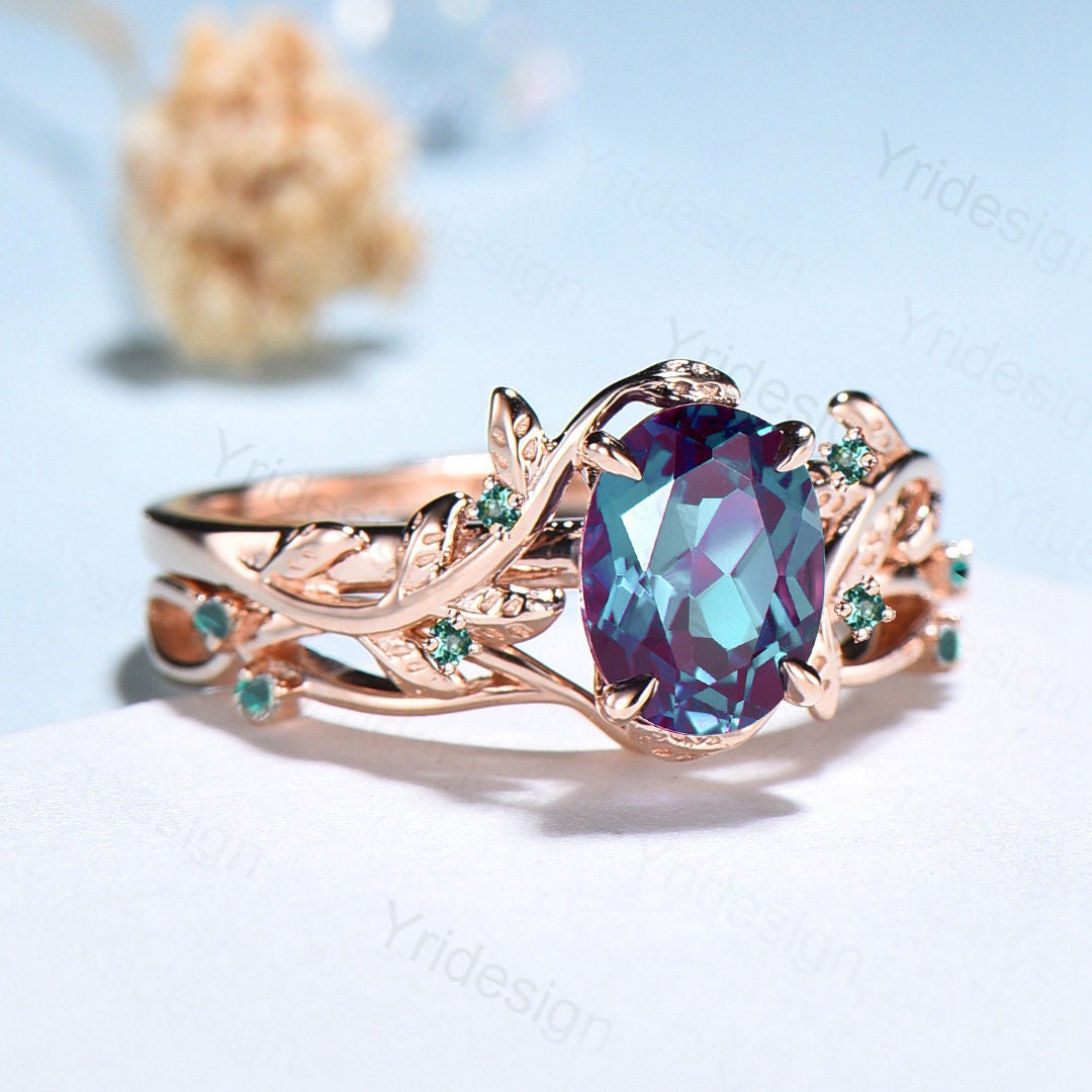 Unique black gold alexandrite ring set Nature Inspired twig leaf engagement ring vintage cluster emerald Leaf wedding ring set for women - PENFINE