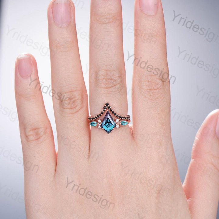 Kite Cut Alexandrite Engagement Ring Set, Rose Gold Twisted Wedding Band - PENFINE
