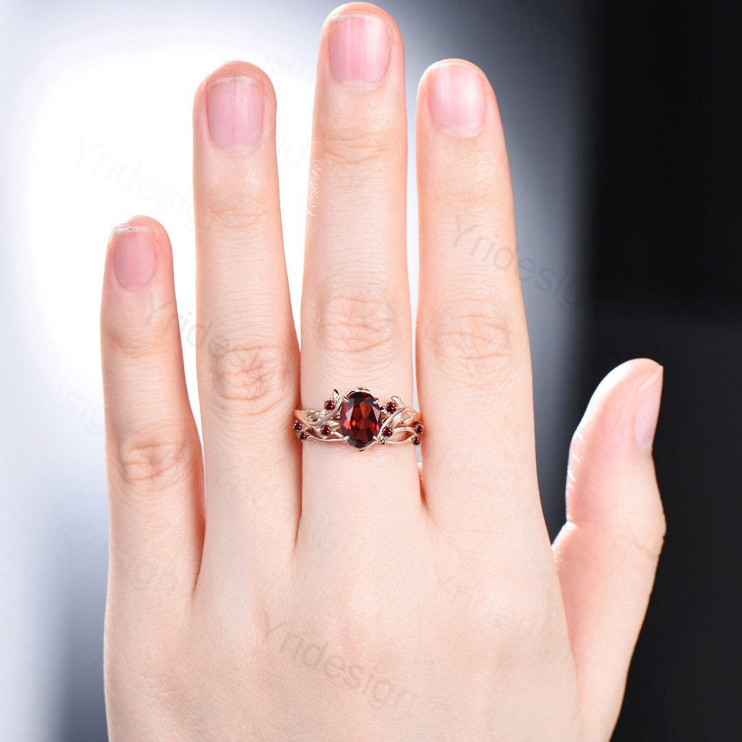 Nature Inspired black gold garnet ring set Unique garnet leaf engagement ring women cluster spinel January birthstone bridal ring set women - PENFINE