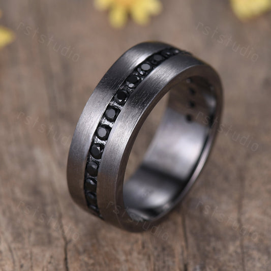 Black Gold Ring: Mens Brushed Band with Black Spinel