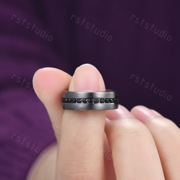 Black Gold Ring: Mens Brushed Band with Black Spinel