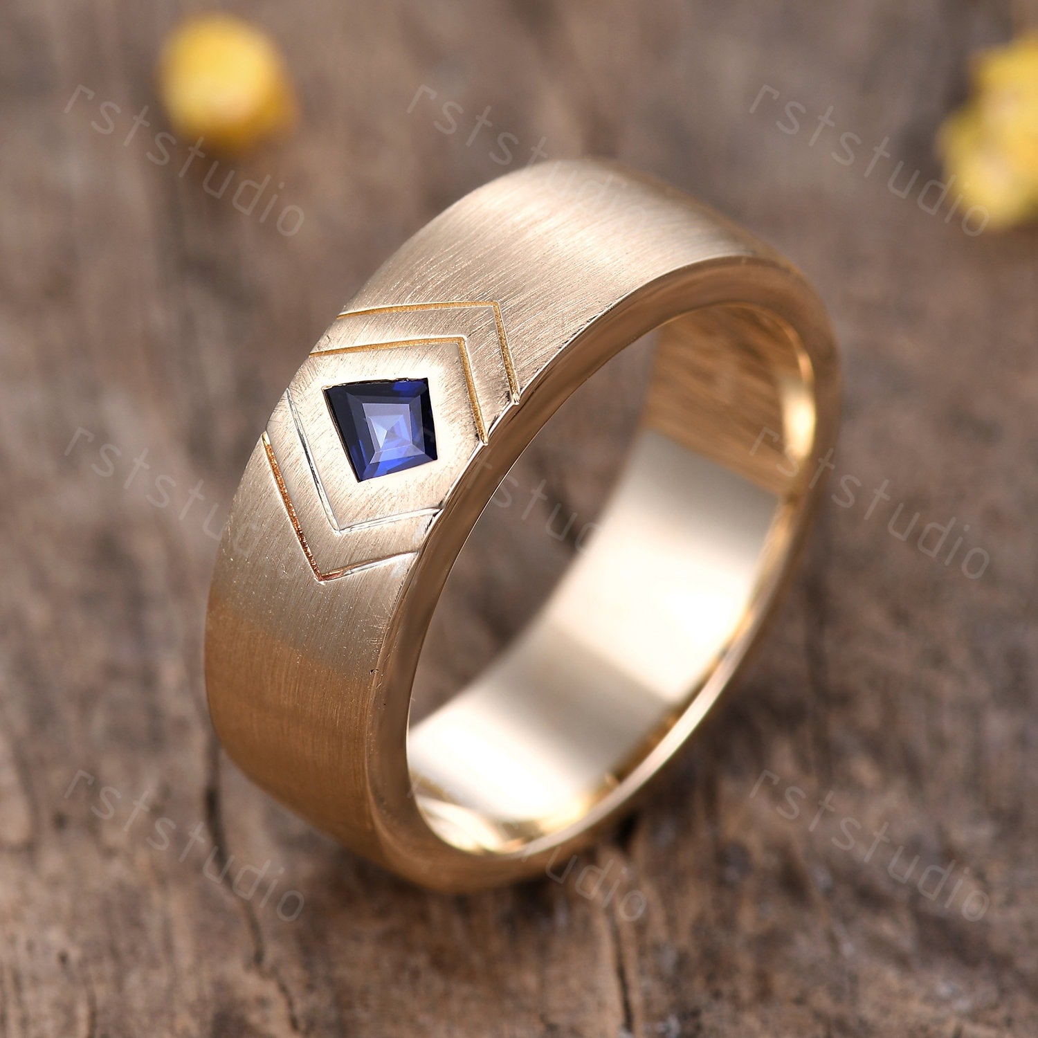 Mens Kite Cut Sapphire Ring, Vintage Gold Engraved Band