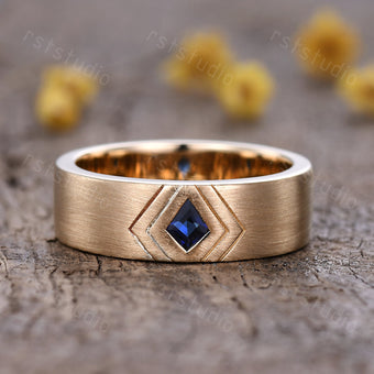 Mens Kite Cut Sapphire Ring, Vintage Gold Engraved Band