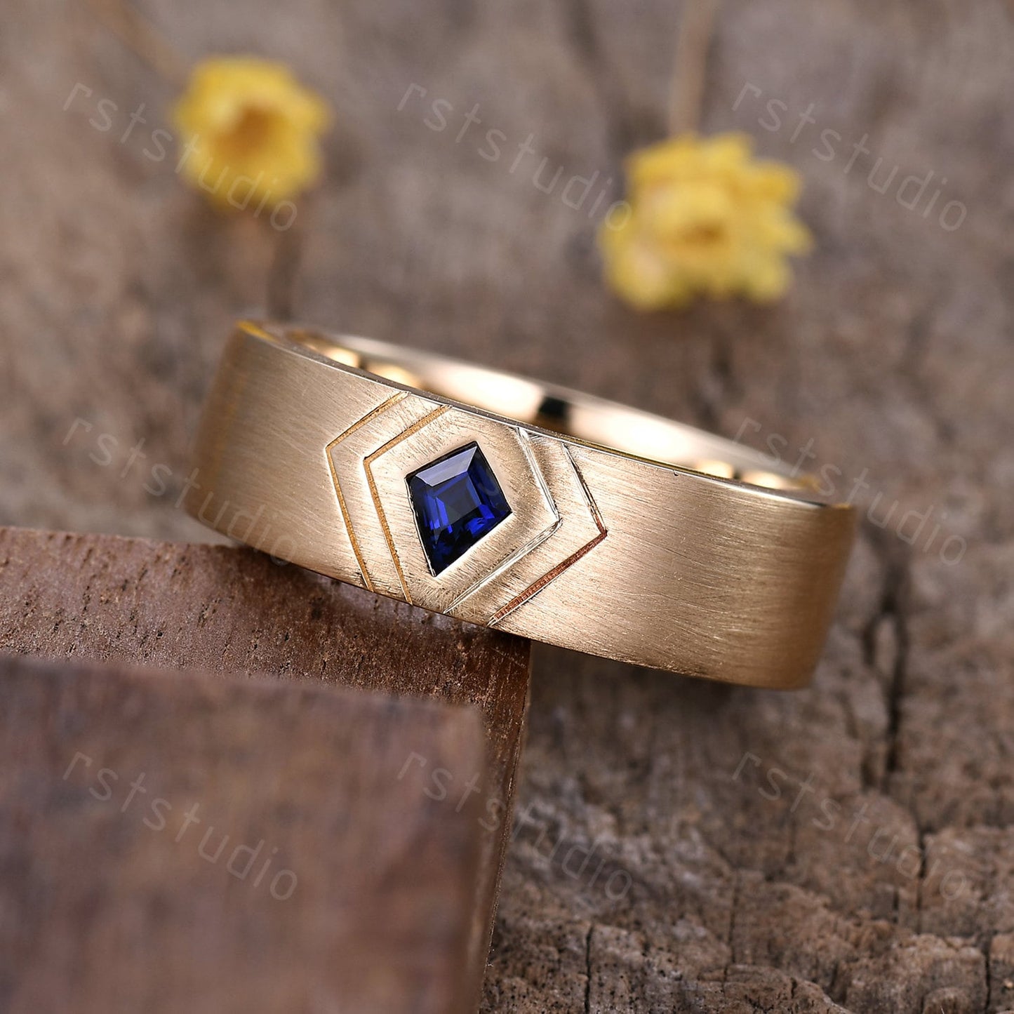 Mens Kite Cut Sapphire Ring, Vintage Gold Engraved Band