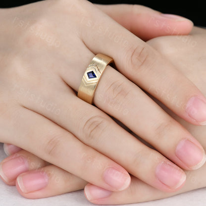 Mens Kite Cut Sapphire Ring, Vintage Gold Engraved Band