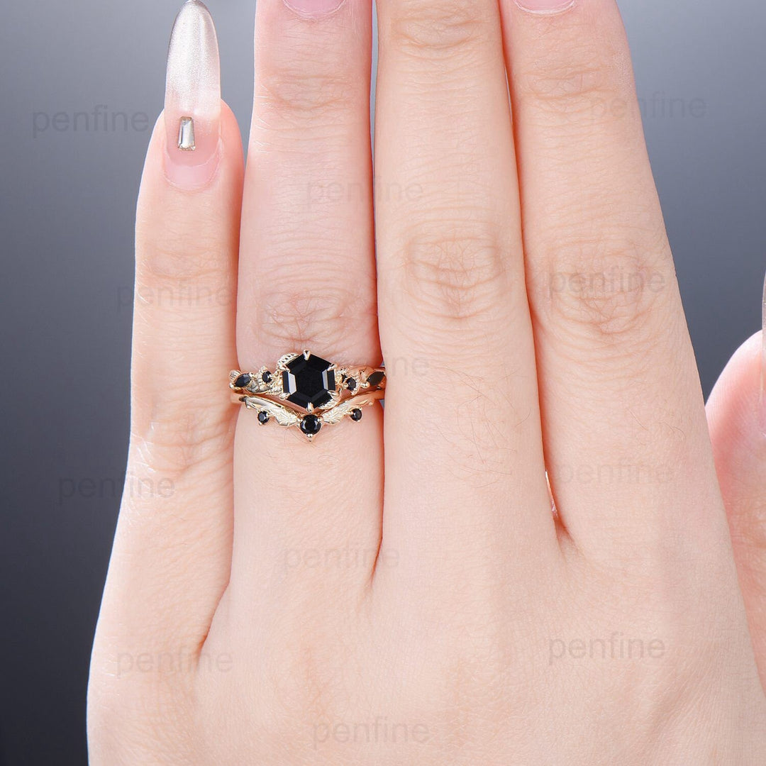 Unique yellow gold black onyx engagement ring set Nature Inspired black stone wedding ring set vintage Retro spinel Leaf Vine bridal set - PENFINE