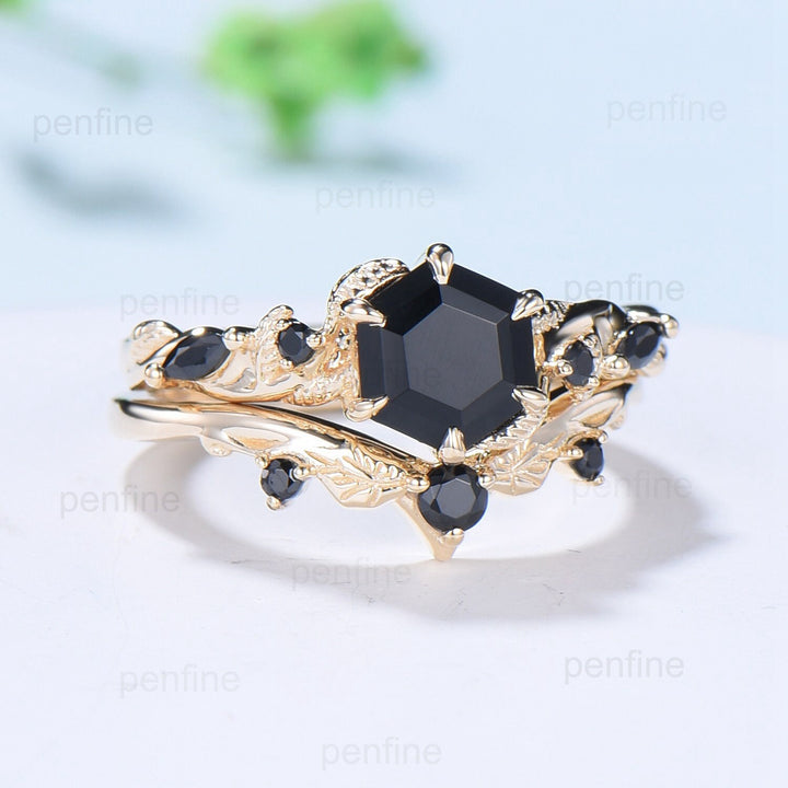 Unique yellow gold black onyx engagement ring set Nature Inspired black stone wedding ring set vintage Retro spinel Leaf Vine bridal set - PENFINE