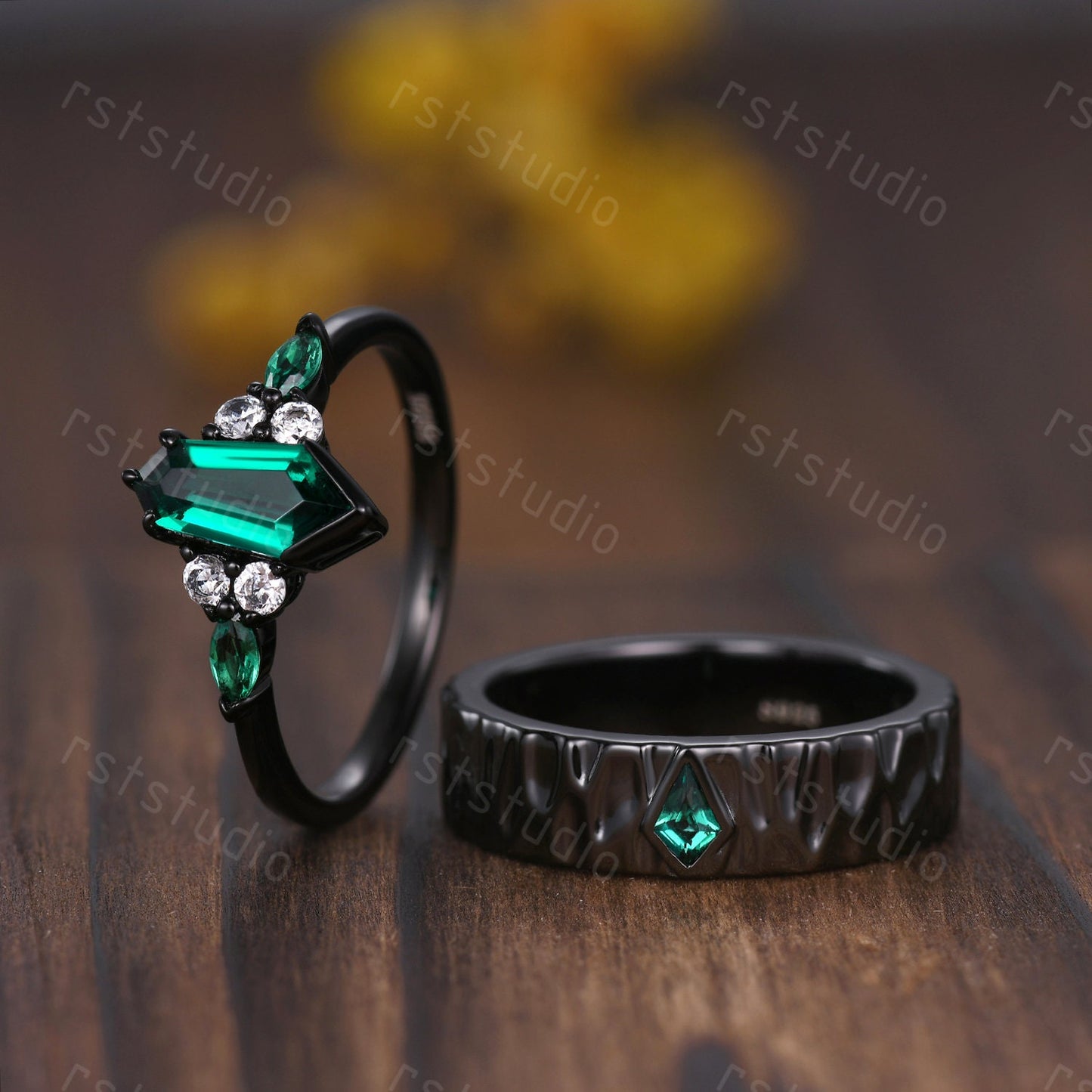 Vintage Emerald Black Gold Ring Set: His & Hers Wedding Bands