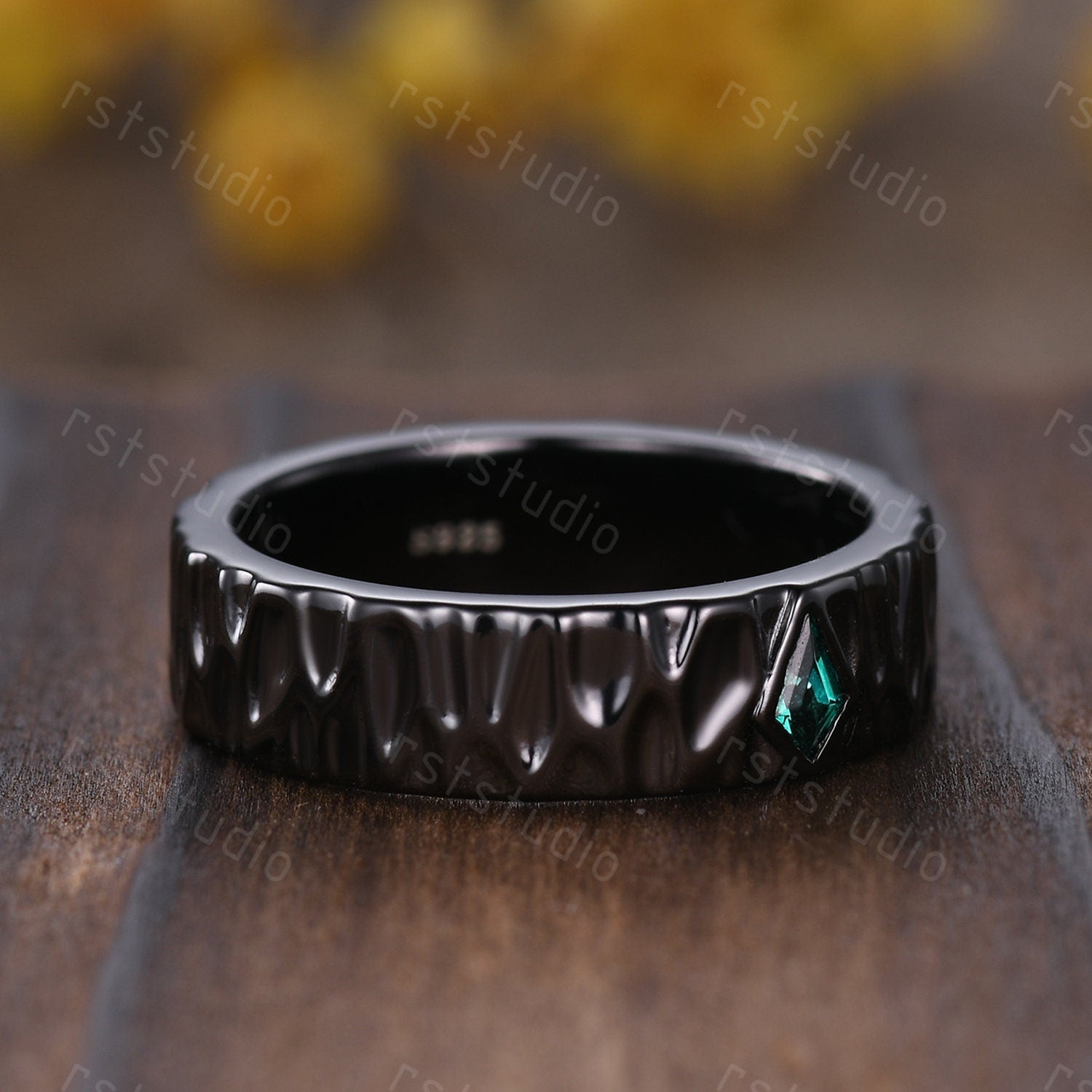 Vintage Emerald Black Gold Ring Set: His & Hers Wedding Bands