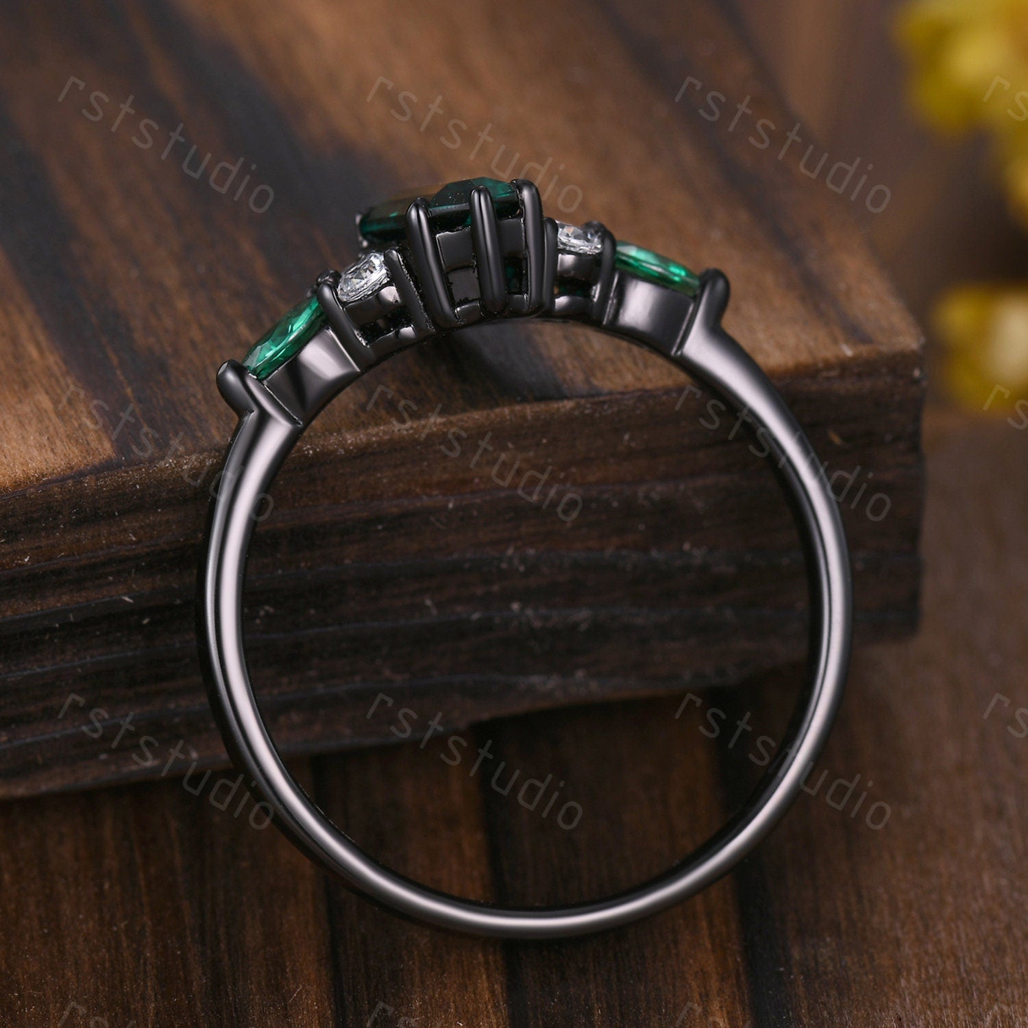 Vintage Emerald Black Gold Ring Set: His & Hers Wedding Bands