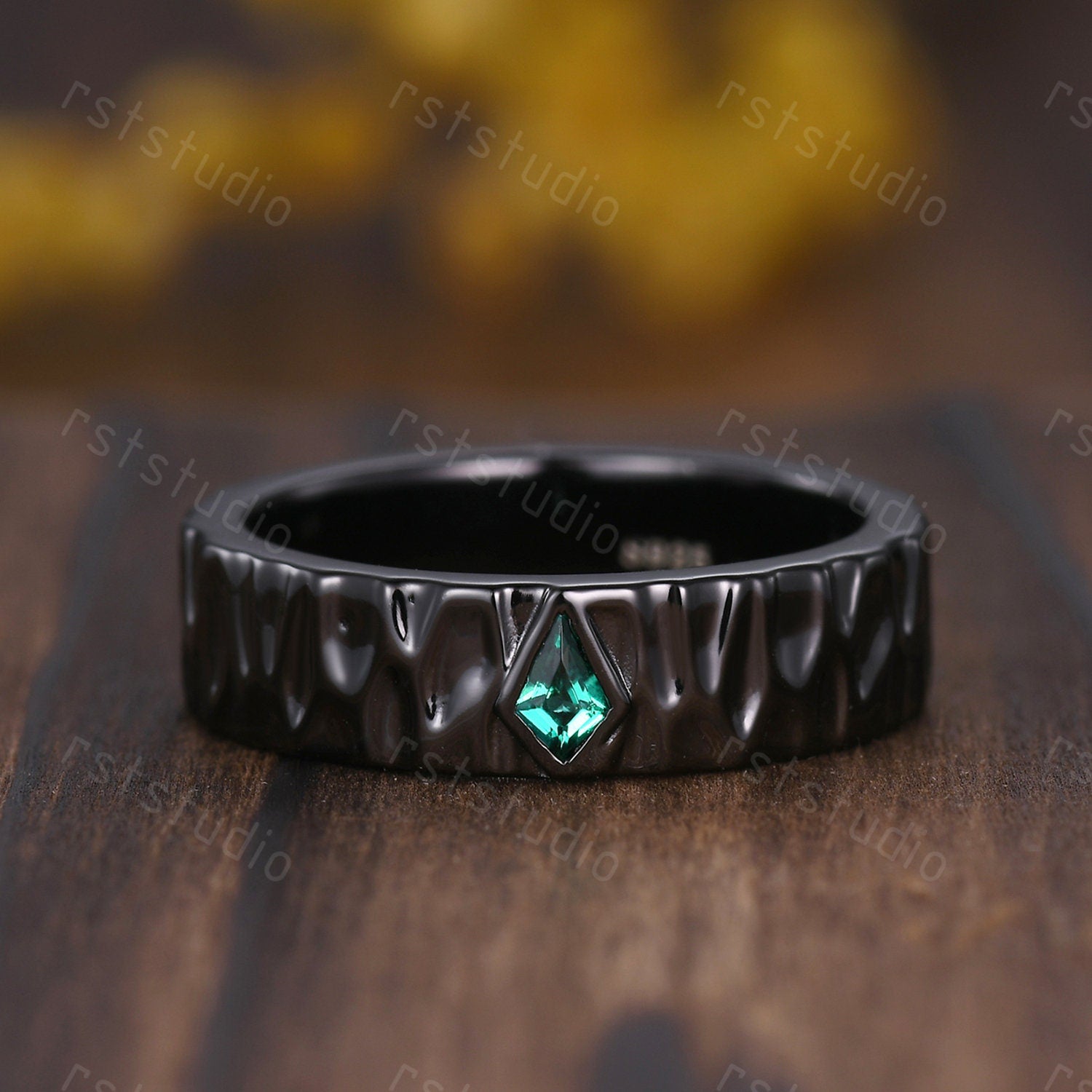 Vintage Emerald Black Gold Ring Set: His & Hers Wedding Bands