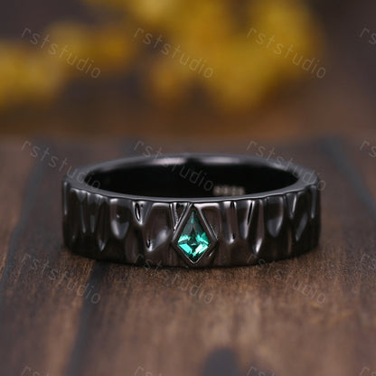 Vintage Emerald Black Gold Ring Set: His & Hers Wedding Bands