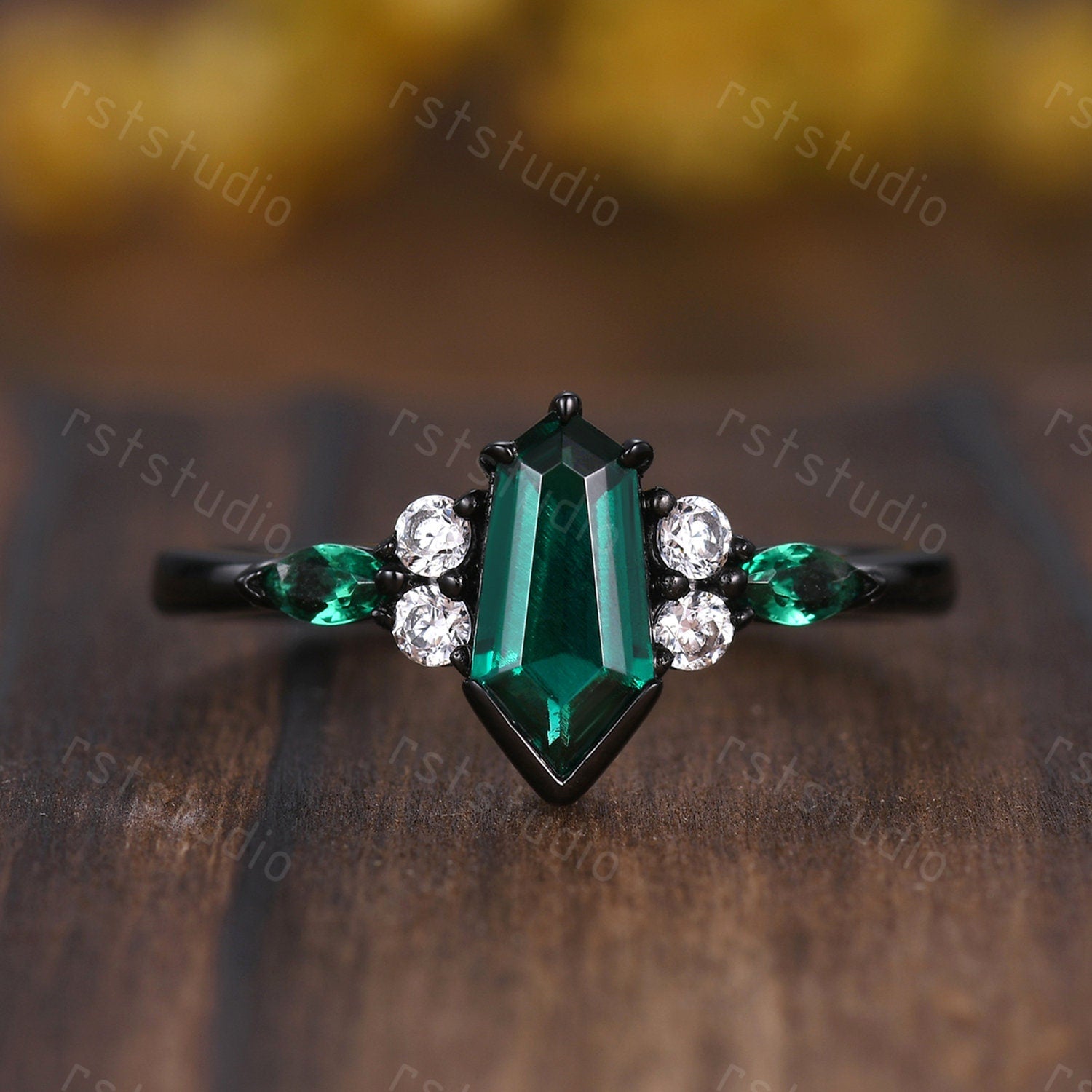 Vintage Emerald Black Gold Ring Set: His & Hers Wedding Bands
