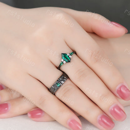 Vintage Emerald Black Gold Ring Set: His & Hers Wedding Bands